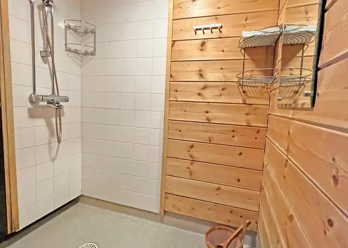 Chalet Lomariihi 8 *